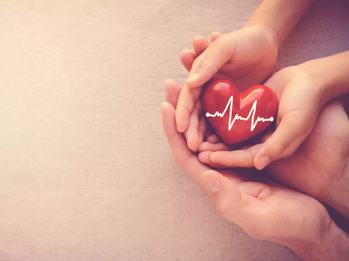 Tips For Healthy Heart: हार्ट से जुड़ी परेशानियों को करना चाहते हैं कम तो हेल्थी लाइफस्टाइल को जरूर करें फॉलो