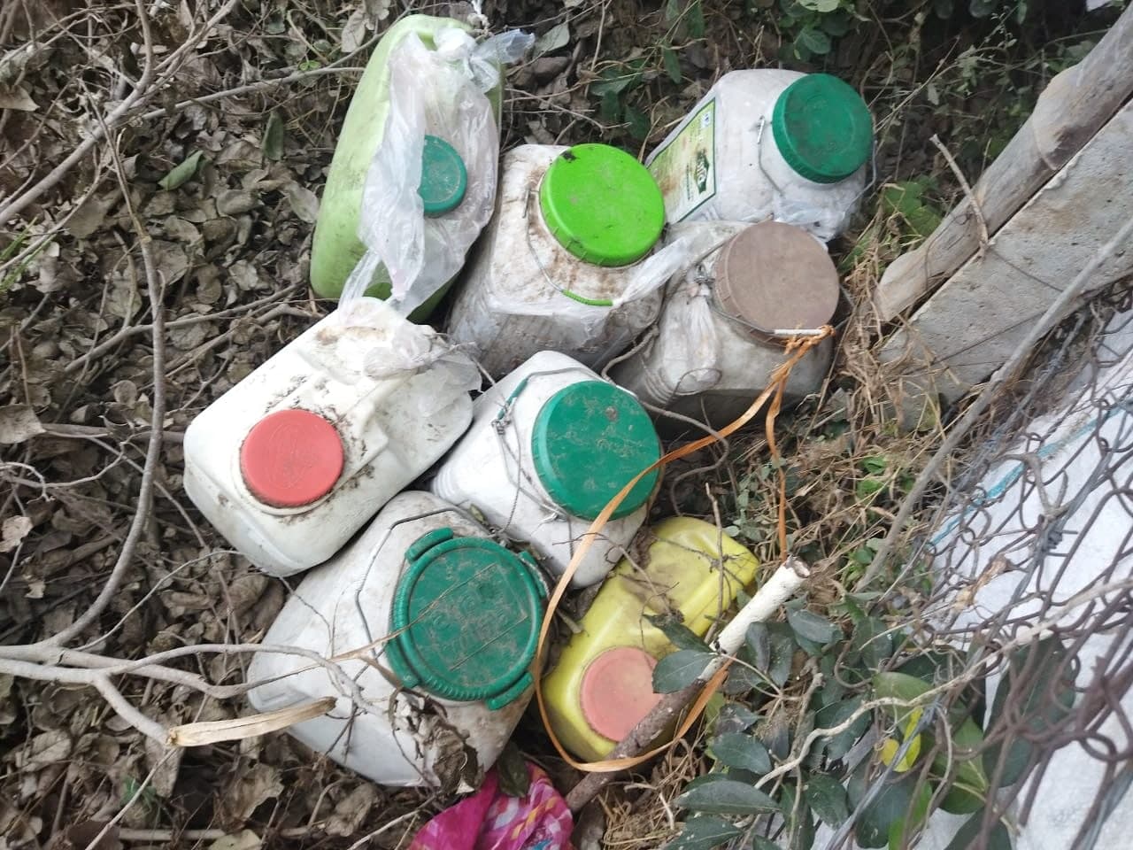 होशंगाबाद में पल्लेपार से भी डोंगे से उतर रही अवैध शराब की खैप