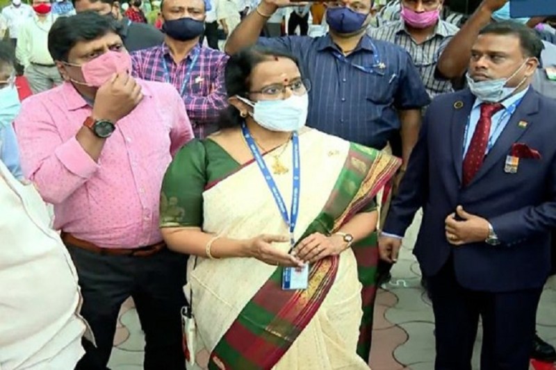 Complaint filed against RBI officials for not rising to Tamil