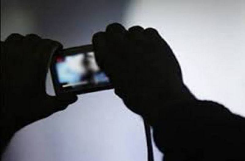 जानें क्या है मामला... राहगीरों को डराने बनते थे भूत, करते थे वीडियो शूट