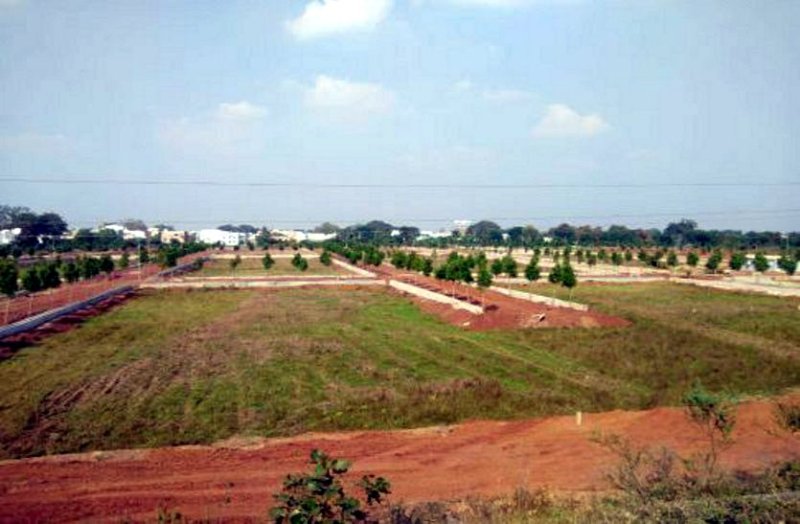 भू-माफिया को बचाने पूर्व भू-मालिक के नाम लिखा एफआईआर करने को