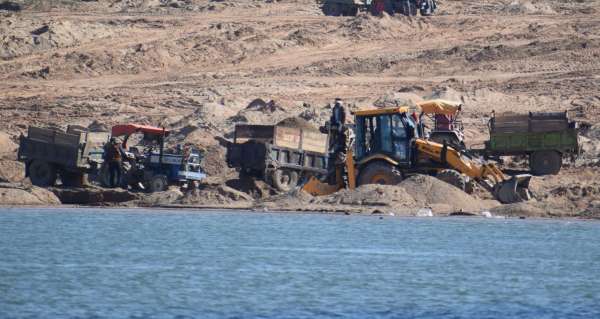 The gravel mafia is piercing Chambal's chest, responsible silent......view photos