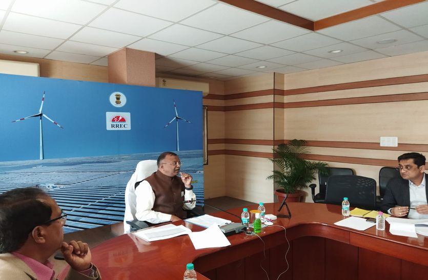 renewable energy अक्षय ऊर्जा बढ़ाने के लिए जिलों में चिह्नित होगी जमीन