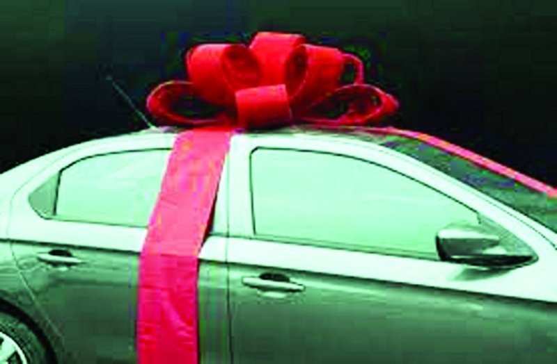 सस्ते में कार दिलाने के नाम पर फर्जी शोरूम मैनेजर ने  3 लाख से अधिक  ठग लिए