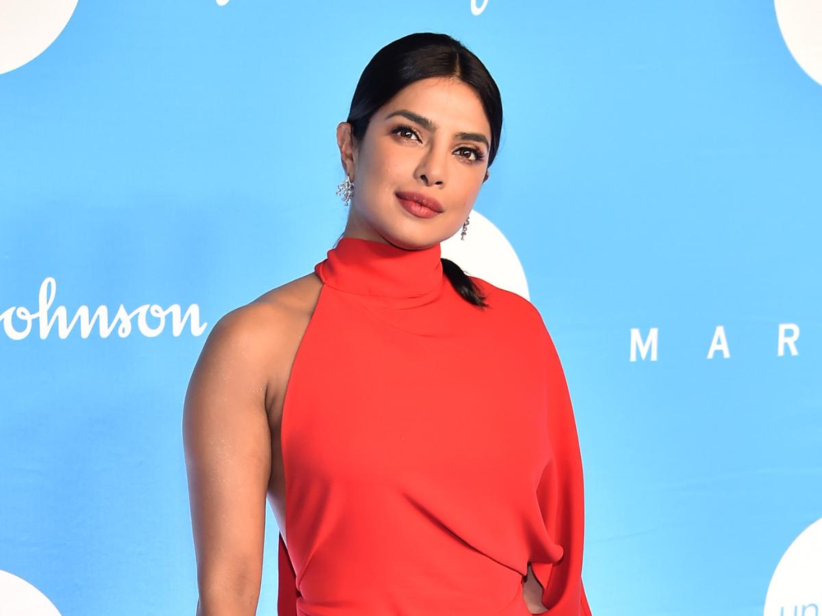 मां बनने के बाद पहली बार प्रियंका चोपड़ा ने शेयर की फोटो