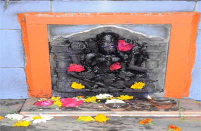 उज्जैन में अनोखा मंदिर, यहां मां सरस्वती को होता है स्याही का अर्पण, बढ़ जाती है