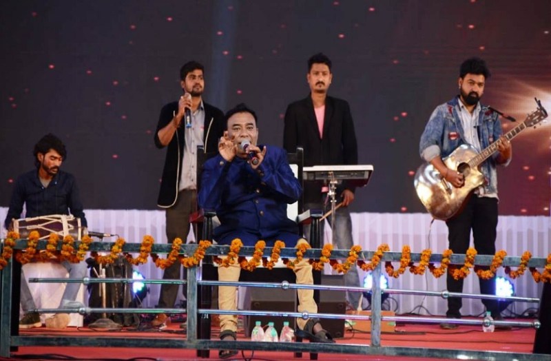 शिर्डी वाले साईं बाबा, आया है तेरे दर पर सवाली