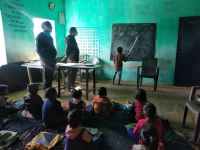 Satna: पहली कक्षा का बच्चा बना मास्टर, स्कूल में लेता है क्लास