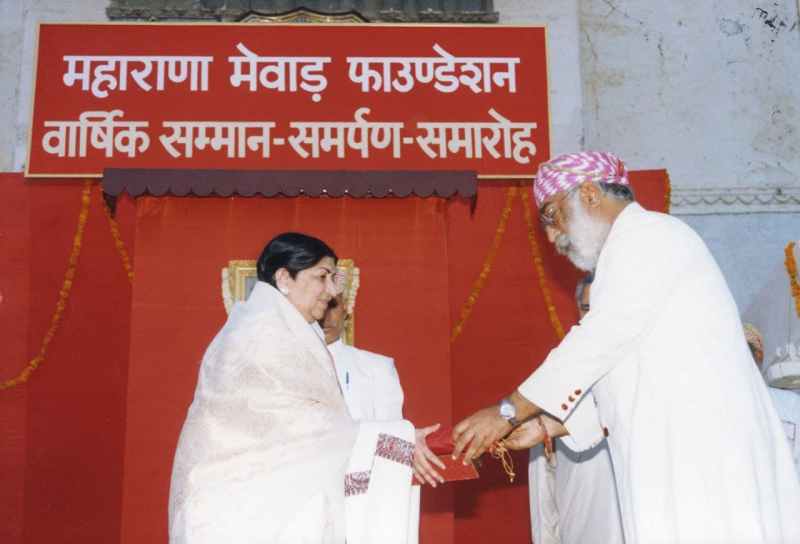 mmcf_award_lata_mangeshkar.jpg