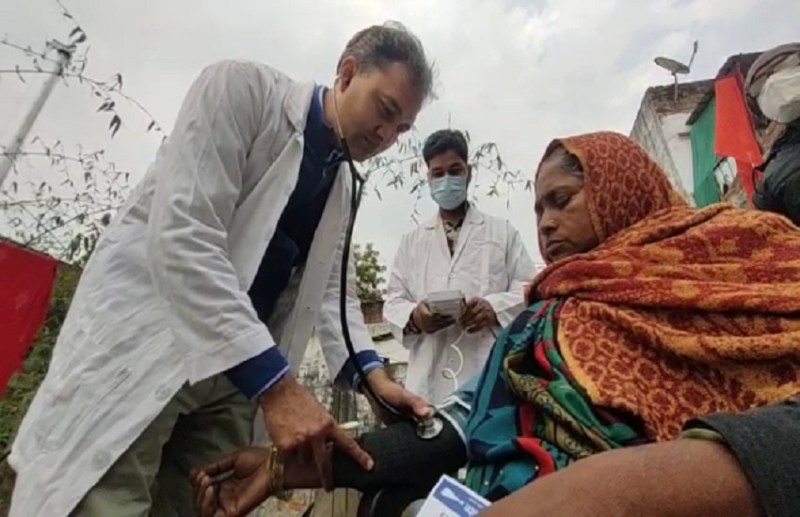 आम आदमी पार्टी प्रत्याशी डॉ आशीष जायसवाल