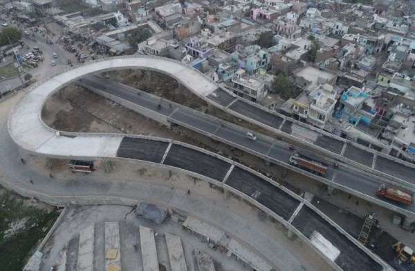 त्रिकोणीय जंक्शन के यूटर्न फ्लाईओवर पर जल्द दिखेगा रफ्तार का रोमांच