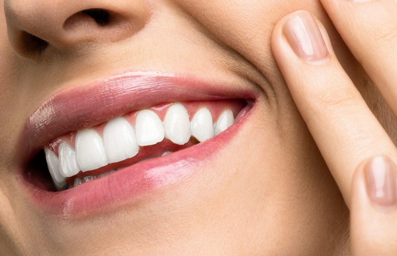 Oral hygiene - How to get white shiny teeth