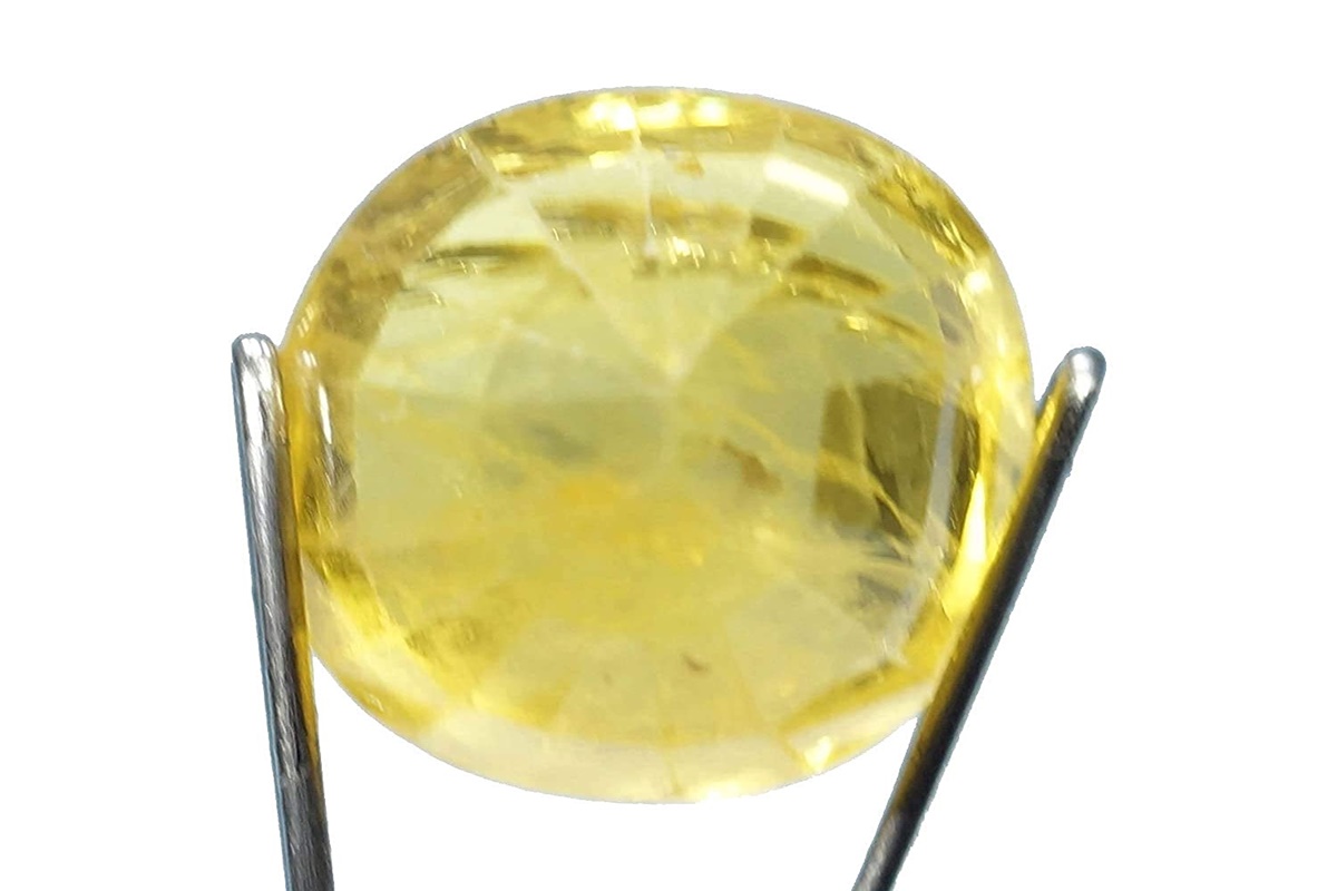 gemstone, yellow sapphire, astrology, pukhraj ke fayde, jyotish shastra,