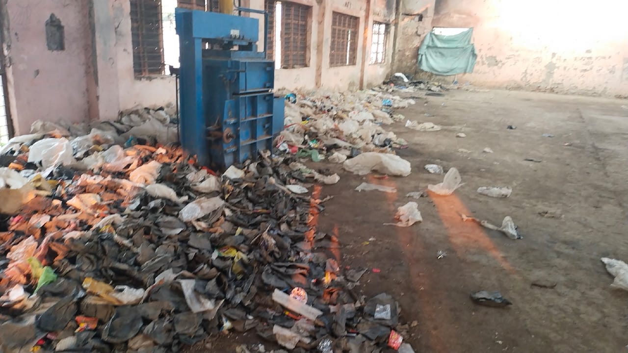 नागरिकों को नहीं मिल रहा सामुदायिक भवन का लाभ