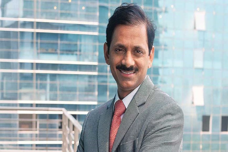 IDFC First Bank CEO gifts Rs 4 crore shares to his staff