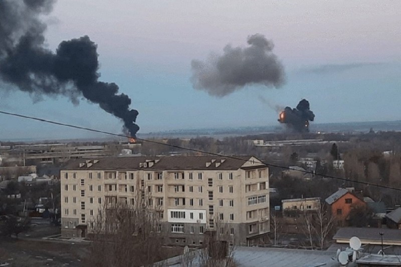 Russia Ukraine War News : यूक्रेन में फंसे भारतीयों को स्वदेश लाने के लिए कल उड़ान भरेंगे विमान, ये है पूरा प्लान