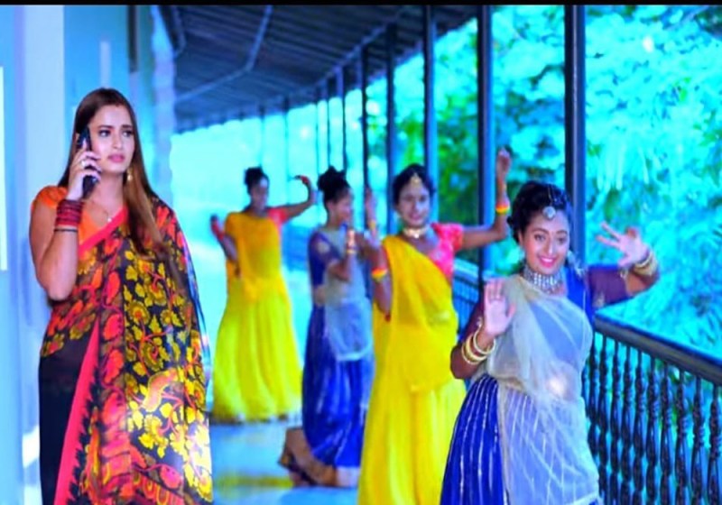 'अफसर बिटिया' के सेट से आया श्रुति राव और प्रदीप के शर्मा का मजेदार वीडियो