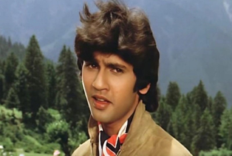 पहली सुपरहिट फिल्म देने के बाद अचानक बॉलीवुड से गायब हो गए कुमार गौरव, घमंड के चलते डूबा फिल्मी करियर, अब जी रहे हैं ऐसी जिंदगी