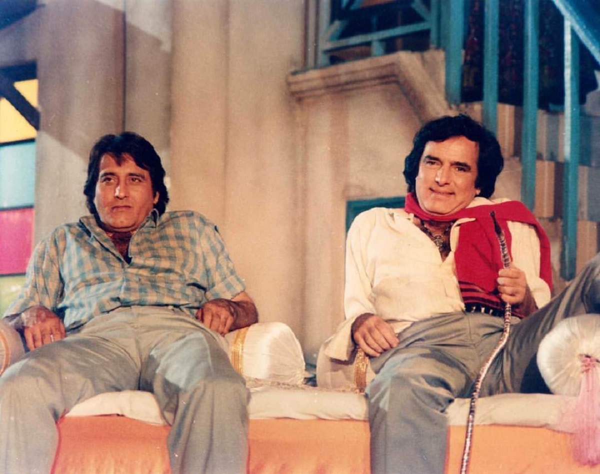 विनोद खन्ना और फिरोज खान की दोस्ती थी बहुत पॉपुलर, दोनों को हुई थी एक जैसी बिमारी और एक ही तारीख को किया दुनिया को अलविदा