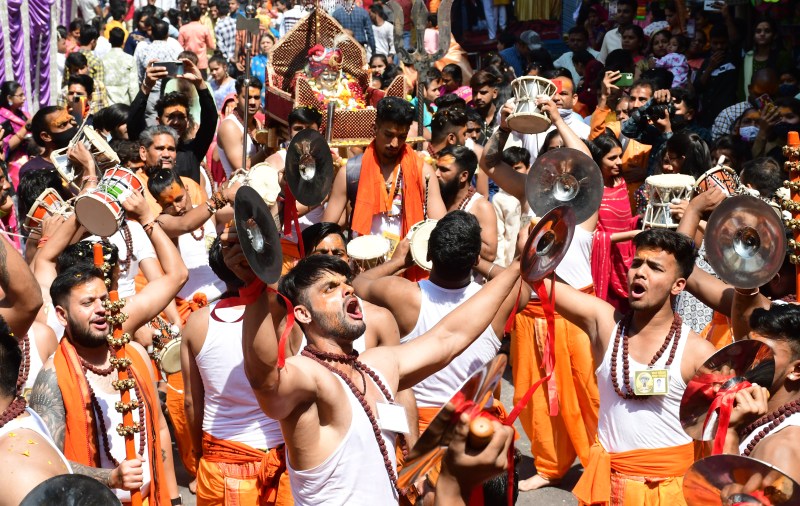 भोलेनाथ बने दुल्हा, शहर बना बाराती