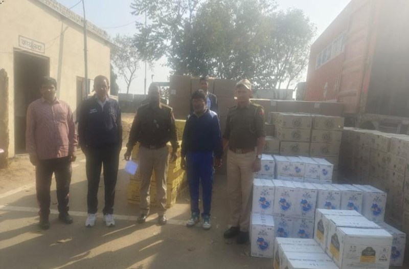 अंग्रेजी दवाई के नाम पर हो रही थी तस्करी, जानिए क्या है पूरा मामला