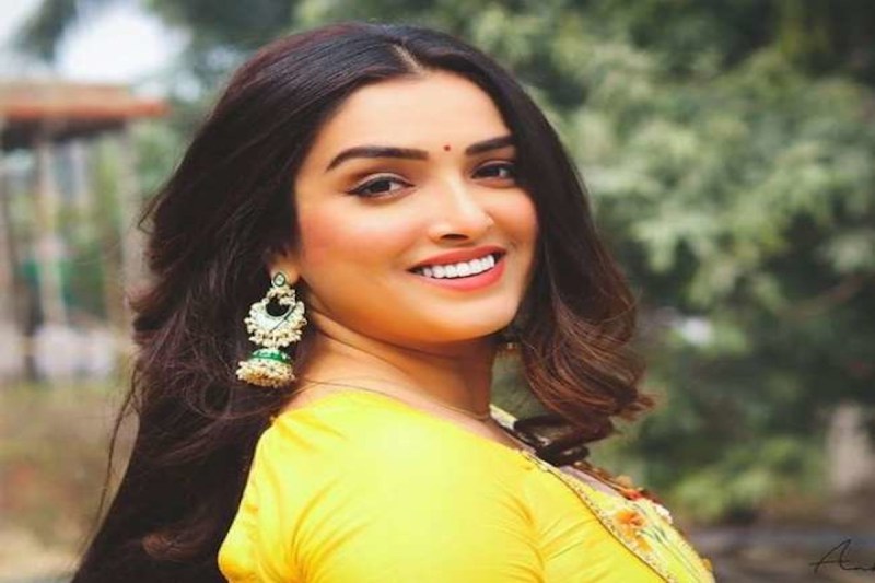 Bhojpuri Actress Amrapali Dubey Films Fees Lifestyle