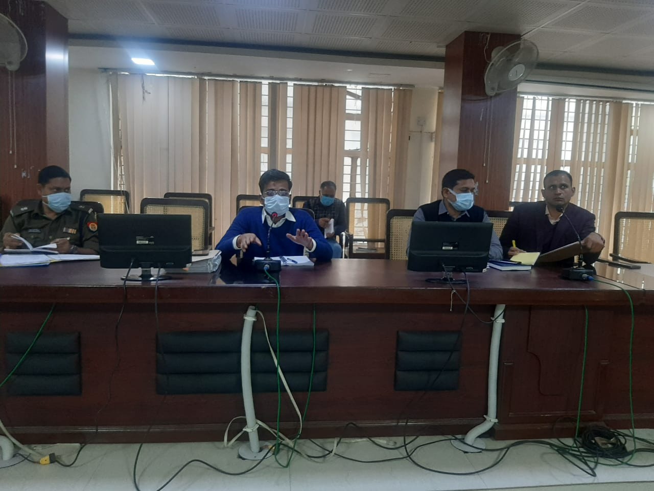 Uttar Pradesh Assembly Elections 2022 : मतगणना स्थल पर मोबाइल और लैपटाप के साथ ये चीजें रहेगी प्रतिबंधित,प्रत्याशियों का करना होगा कड़े नियमों का पालन