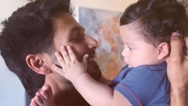 शाहिद कपूर ने बेटे जैन कपूर संग शेयर की क्यूट फोटो, फैंस ने की कमेंट्स की बोछार