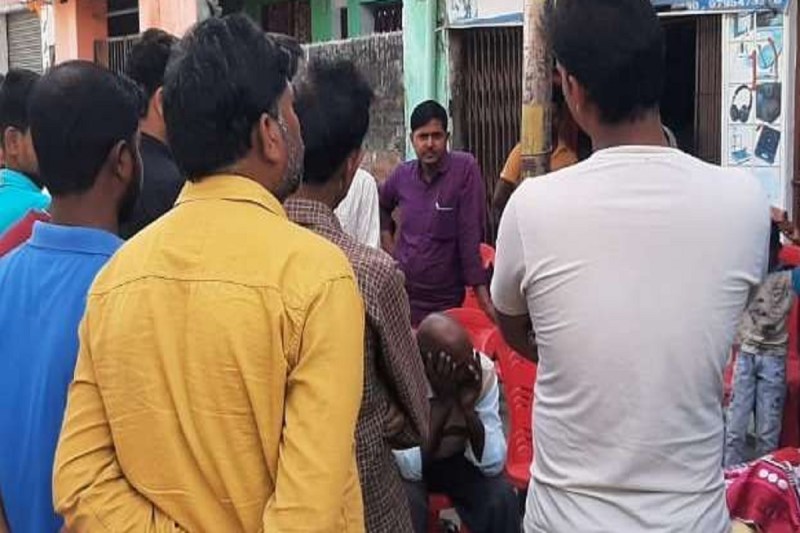 पापा मेरी दवा नहीं पहले बिजली बिल जमा करिए, बिजली कर्मियों की धमकी से डरे छात्र ने दम तोड़ा