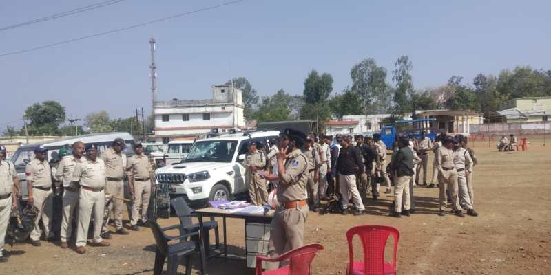 गोड़ावना पार्टी की मोनिका वट्टी और जयस के संदीप धुर्वे पुलिस की गिरफ्त में