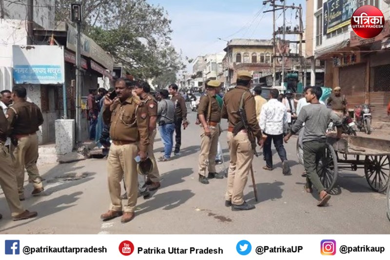 मथुरा में गोहत्या के शक में घरों में छापेमारी करने वाले 'गौ रक्षकों' की पिटाई