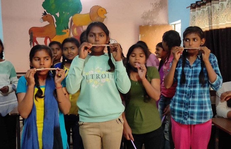 IITGandhinagar: छात्राओं में खिलौने बढ़ा रहे गणित-विज्ञान की ‘क्यूरियोसिटी’