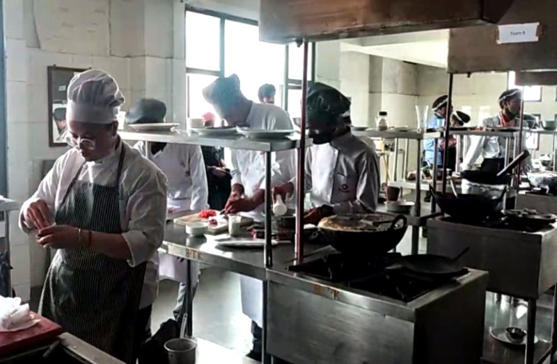 suresh gyan vihar university biryani competition