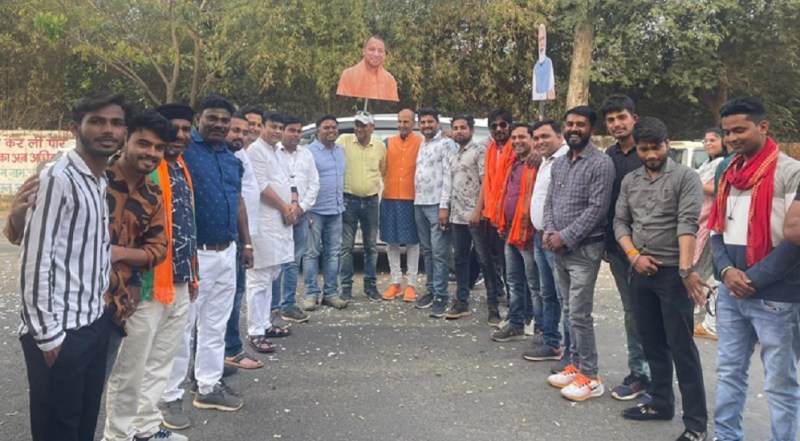 चार राज्यों में भाजपा की सरकार, भाजपाईयों ने मनाया जश्न