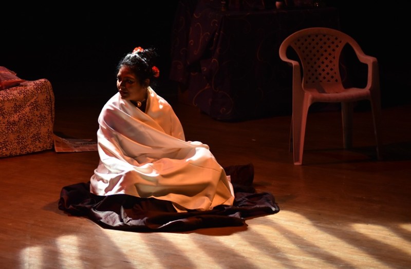 रसरंगम :नाटक से दर्शाई महिलाओं की स्थिति