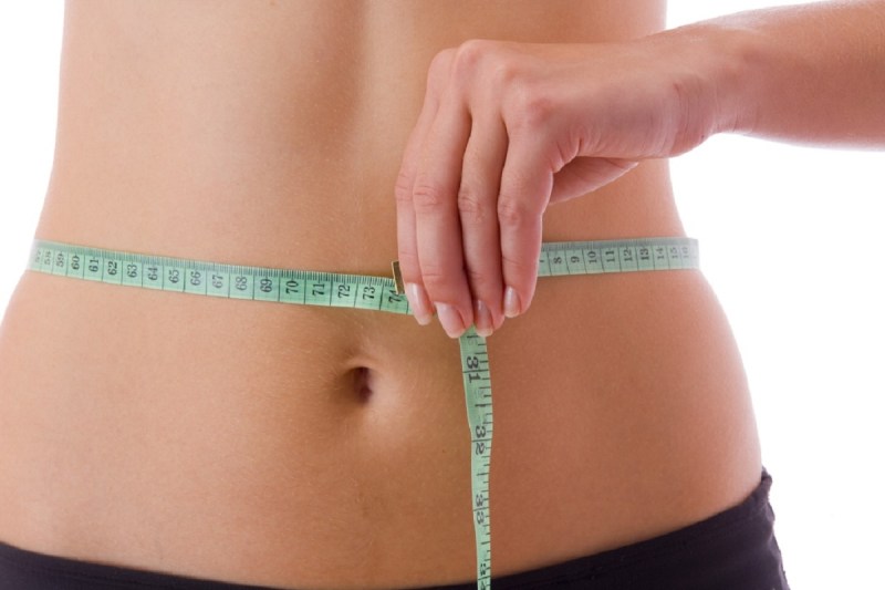 yoga for slim waist and flat stomach, best yoga asanas, uttanpadasana, uttanpadasana benefits, yoga for smaller waist, पतली कमर, योगासन, weight loss yoga pose in hindi,