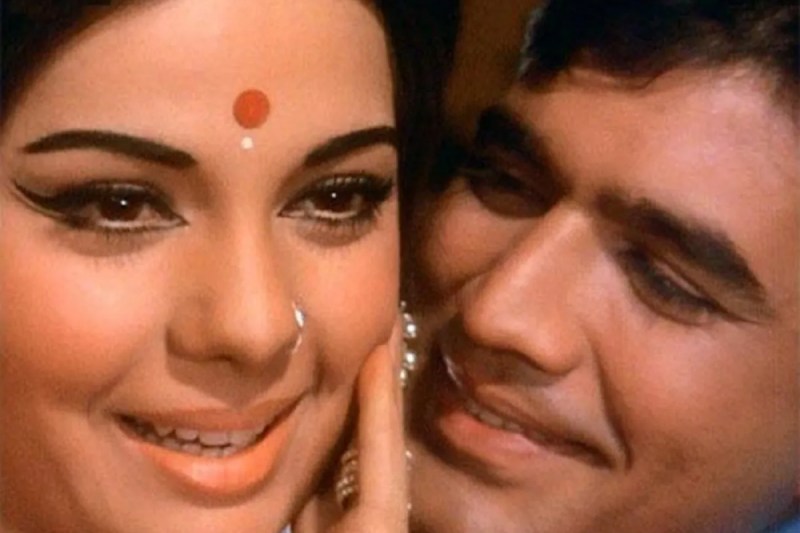 rajesh_khanna_angry_to_mumtaz.jpg