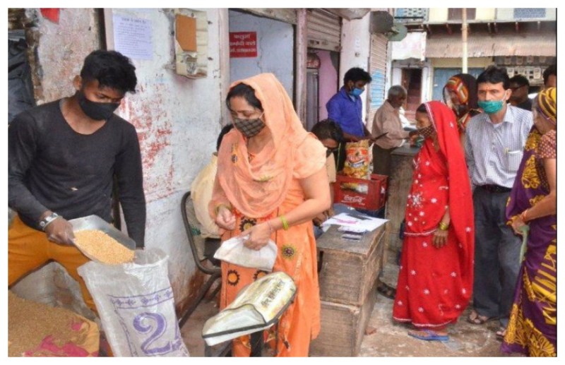 जिस राशन ने भाजपा को जिताया यूपी का चुनाव, अब जनता ने की गड़बड़ी को लेकर शासन से शिकायत, जाने क्या है हकीकत