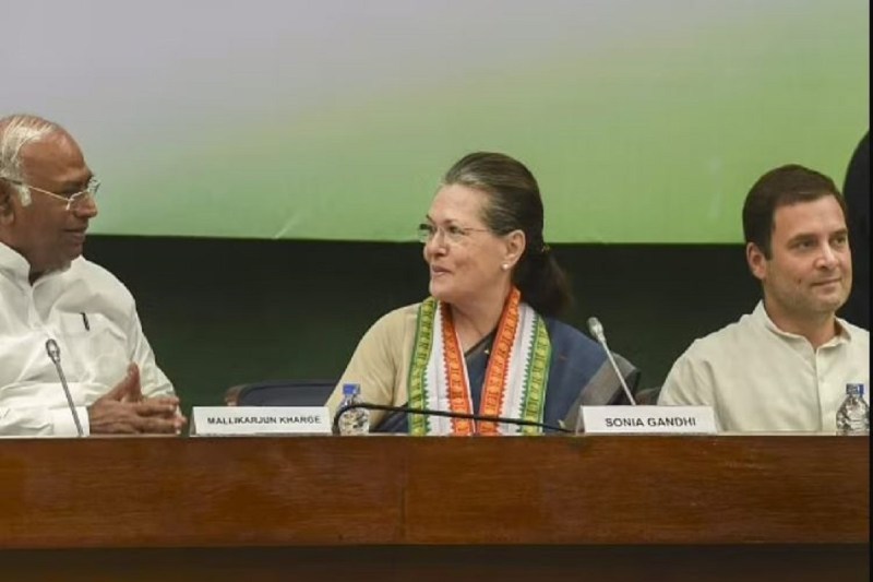 Everyone responsible, not Gandhi family for Congress defeat- Malikarjun khadge