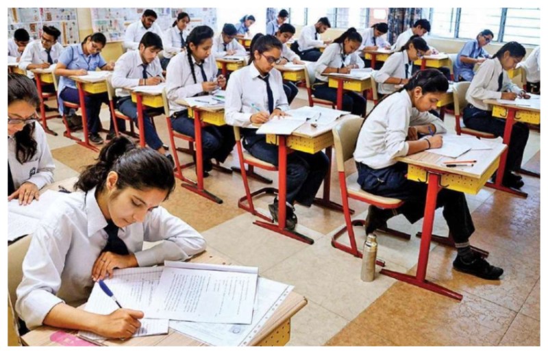 UP Board Exam 2022: यूपी बोर्ड एग्जाम पैटर्न के साथ बदला सुरक्षा व्यवस्था, जाने क्यों पुलिस और एसटीएफ की निगरानी में होगी परीक्षा