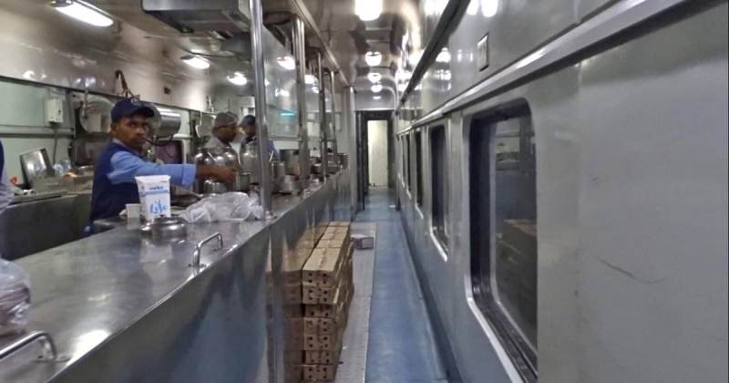 train pantry car