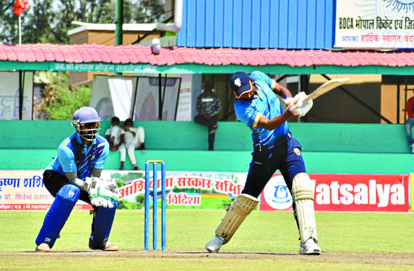 भोपाल डिवीजन ने लखनऊ को सात विकेट से हराया