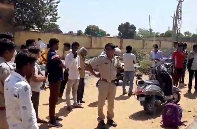 two died in road accident in lalsot dausa