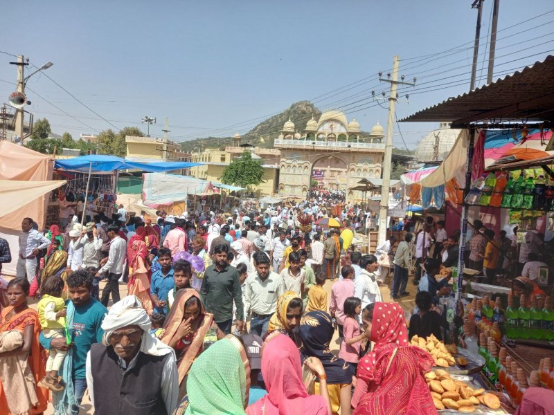 त्रिवेणीधाम के वार्षिक लक्खी मेले में उमड़ा श्रद्धा का सैलाब