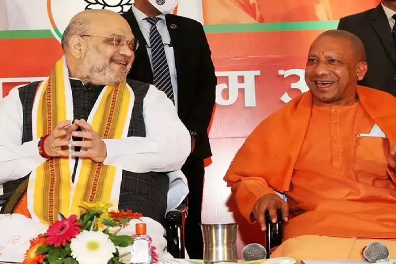 अमित शाह की मौजूदगी में योगी आदित्यनाथ चुने गये नेता, राज्यपाल से मिलकर करेंगे सरकार बनाने का दावा