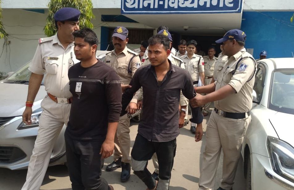 Singrauli: Interstate smugglers caught by police, seized 5 lakh ganja