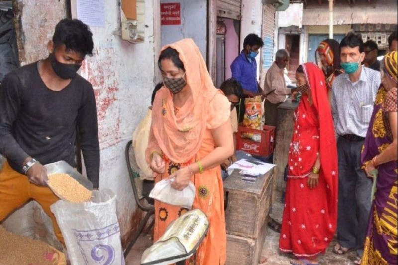 UP Free Ration Scheme: मुफ्त अनाज के लिए राशन कार्ड में ऐसे जोड़ें नए सदस्य का नाम