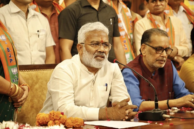 कौन होगा यूपी बीजेपी का अगला प्रदेश अध्यक्ष, स्वतंत्रदेव के कैबिनेट मंत्री बनने से उठे सवाल