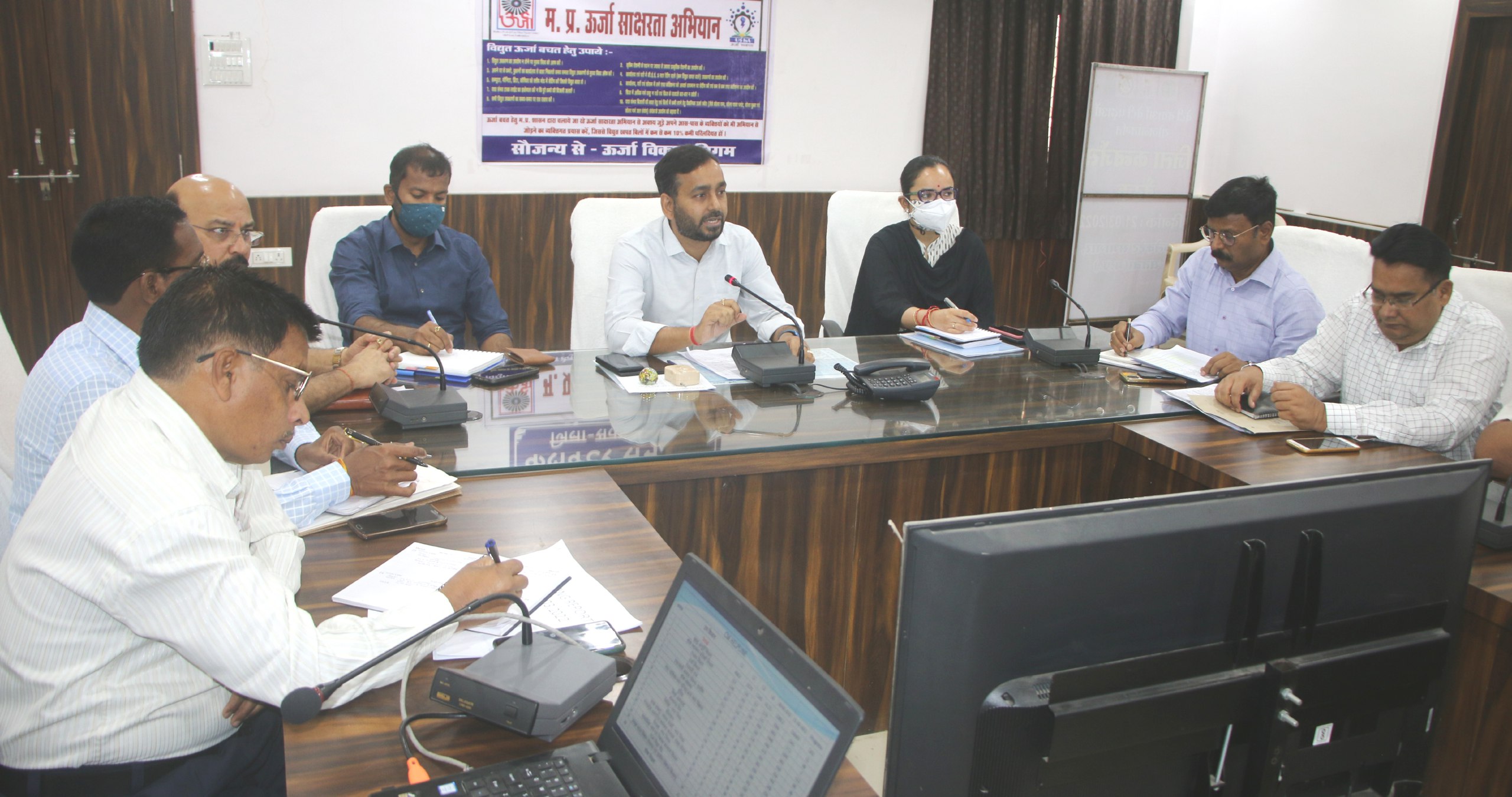 Satna: कलेक्टर ने जिला अस्पताल की व्यवस्था सही होने तक सिविल सर्जन का वेतन रोका