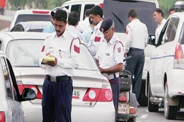 Delhi Traffic Rules Will be Change From April First Check All Details